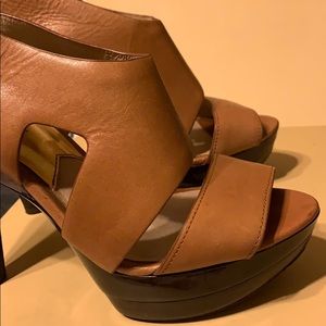 Michael Kors Carla Platform leather 5 1/2